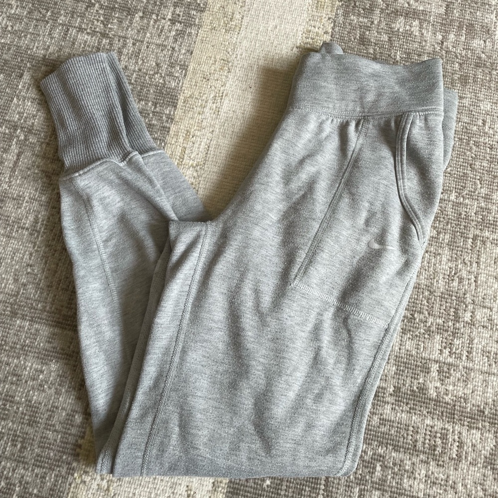 NIKE - Women’s Grey Sweatpants - S